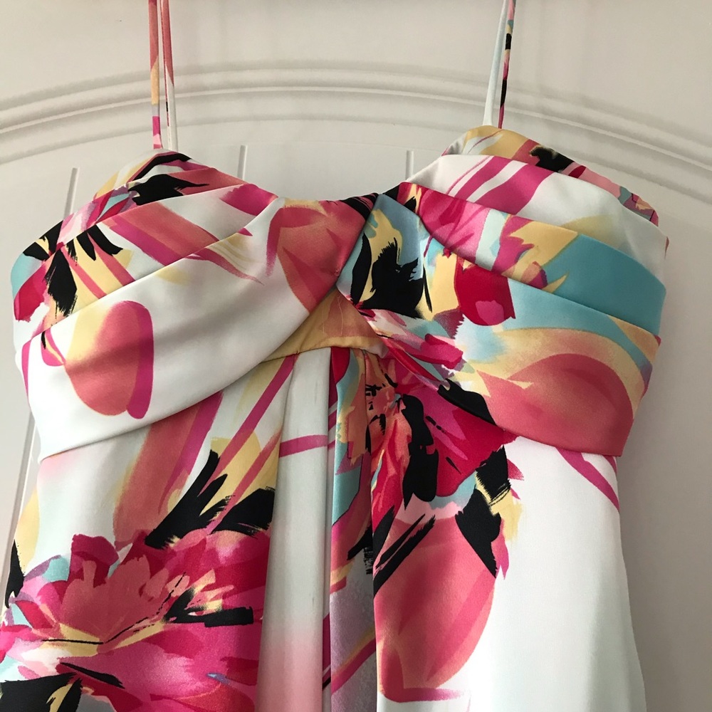 Dress - Picture 3 of 7